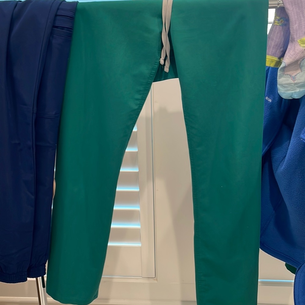 Figs XS TALL hunter green pants